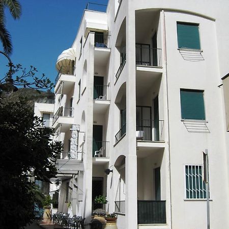 Hotel Al Capo Varigotti Eksteriør bilde
